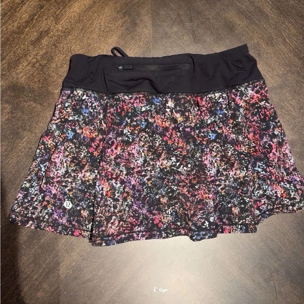Lululemon Athletica Black and Colorful Pattern Mini Skirt